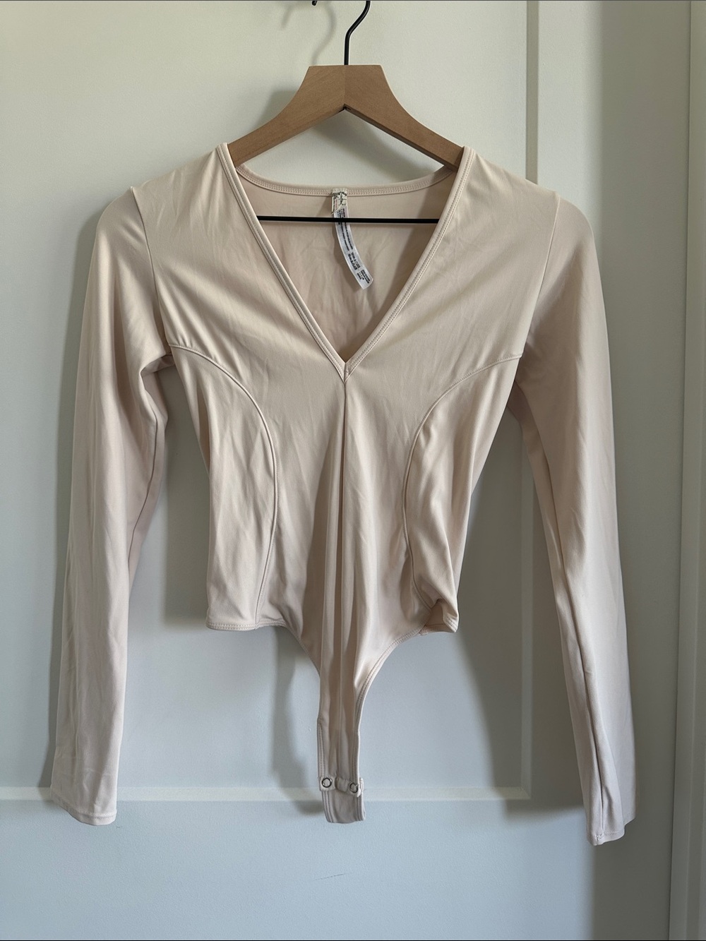 Free people nude v-neck bodysuit
